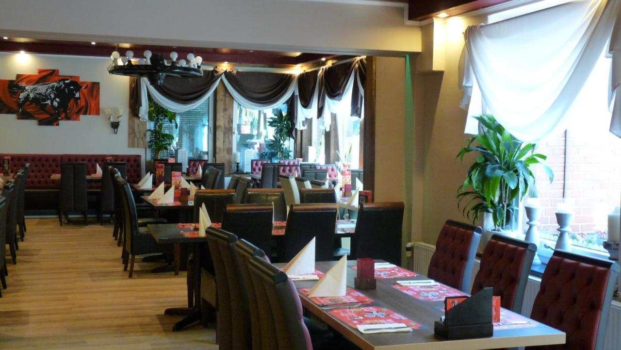 Hotel Rodizio Ug Wolfsburg Buitenkant foto